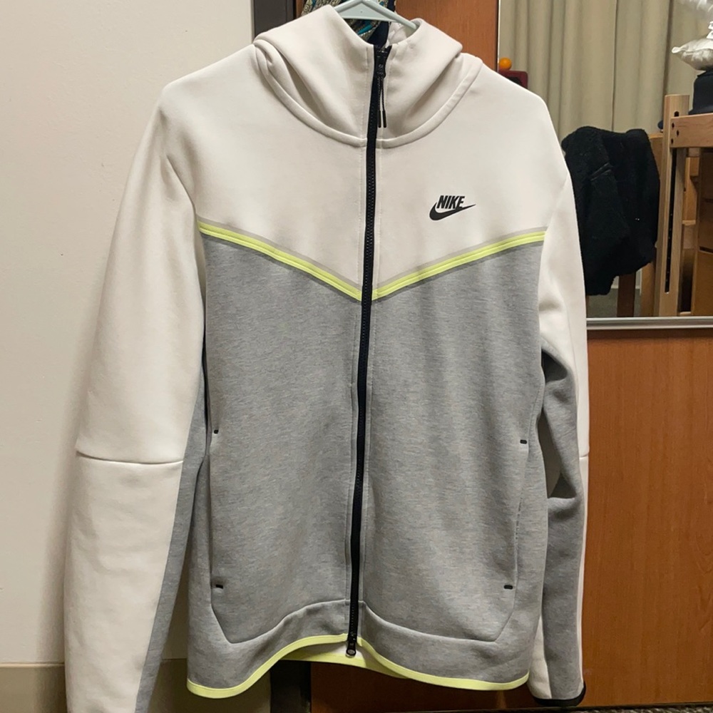 Nike Tech Jacket (White & Grey)